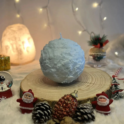 Decoratieve winterkaars “Sneeuwbal”