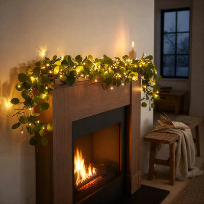 Decoratieve lichtslinger met elegante groene accenten